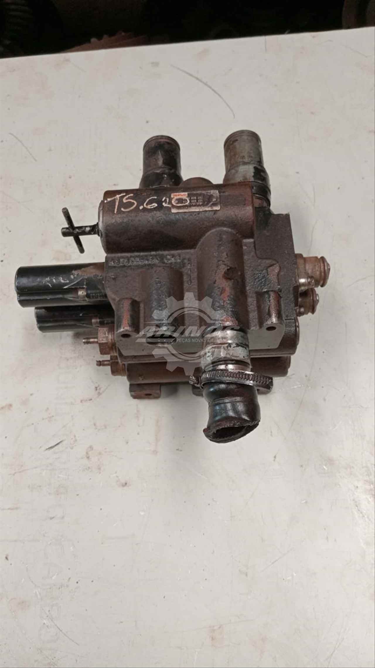 Comando duplo TS 6020  NH 7630 New holland